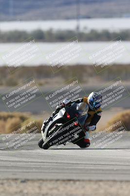 media/Nov-16-2025-Race Pace (Sun) [[8c5fa54630]]/Non Verified Riders (1st 20 Minutes)/1-Turn 14 (10am)/